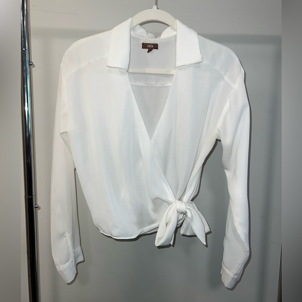 Sheer blouse - Picture 2 of 5